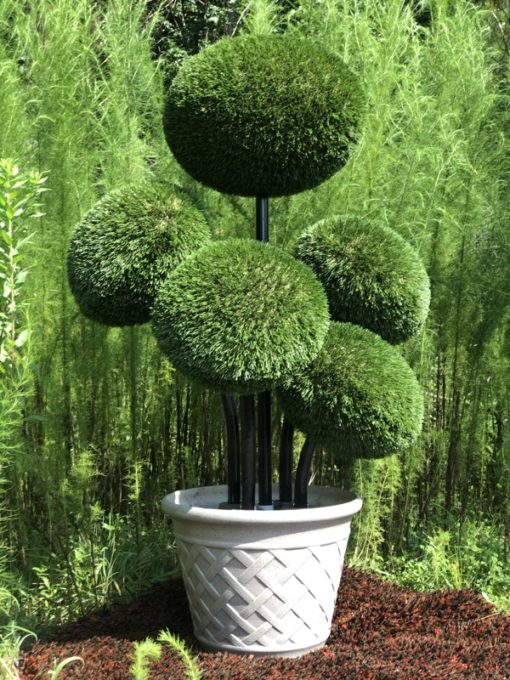 Outdoor artificial tree